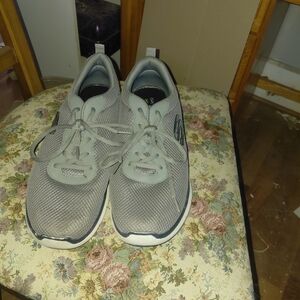 Skechers Men's Light Gray Flex Advantage Sneakers
